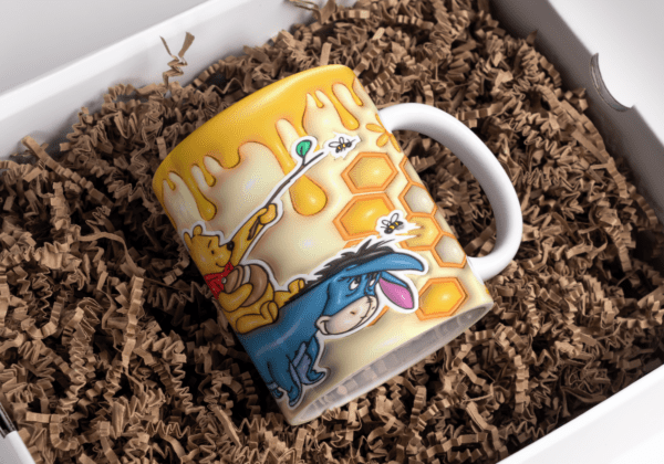 caneca-ursinho-pooh-mildbom.com-caneca-arte-inflada-mock-up-pooh